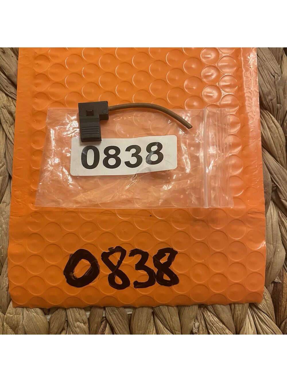 ✅OEM Mercedes W123 W126 R107  Female Slip On Terminal Connector Plug#️⃣0838